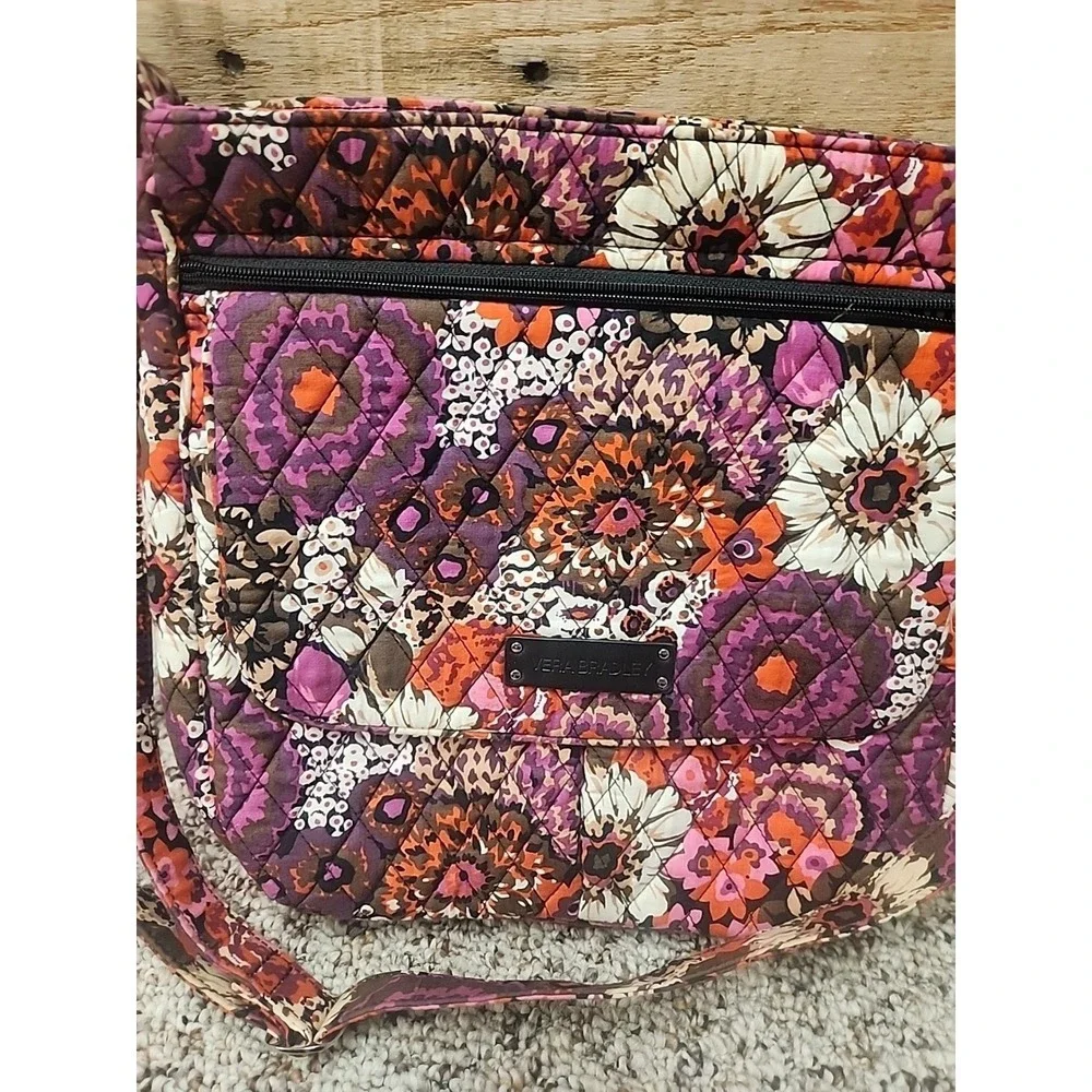 VERA BRADLEY Cross Body Purse -  Zippered Bright Floral Multi-Pocket Bag